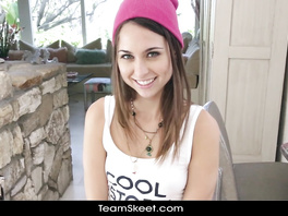 Teenage lassie showing extremely good blowjob technique