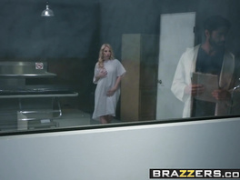 Slutty blonde with hot body shape Ashley Fires fucks her doctor