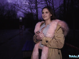 Fresh air fuck session with a gorgeous hottie