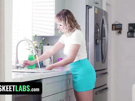 Maxie Mellow & Step Mom Fucked And Bukkaked In Perv Taboo Threesome